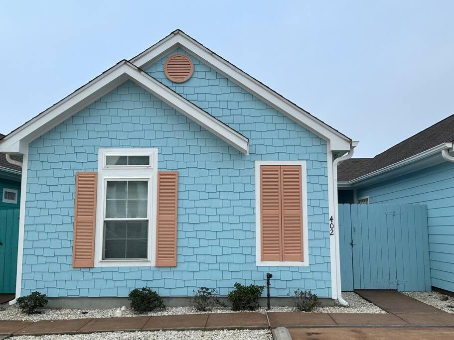 Barefoot Bungalow - Pet Friendly- 2 Bdrm Townhome Corpus Christi Exterior photo