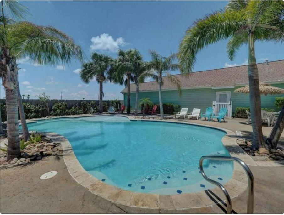 Barefoot Bungalow - Pet Friendly- 2 Bdrm Townhome Corpus Christi Exterior photo